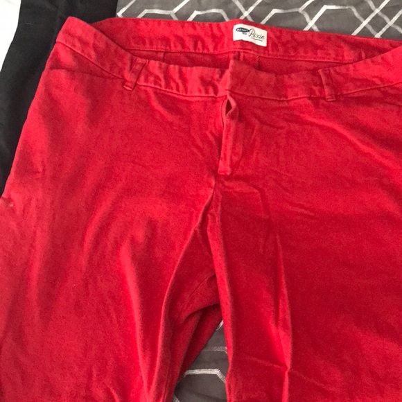 Red pants - Picture 1 of 2